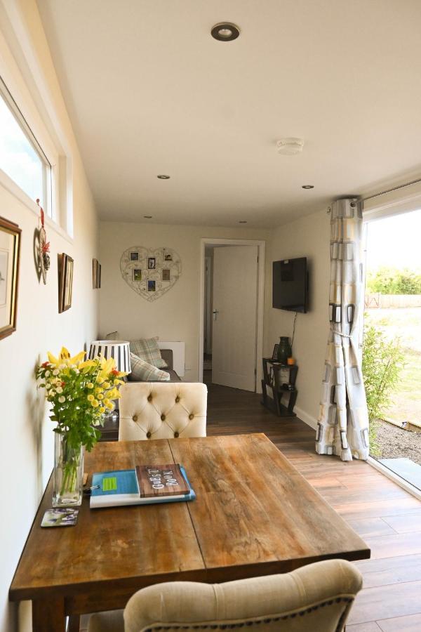 Sweet Pea Cabin Badsey Exterior foto